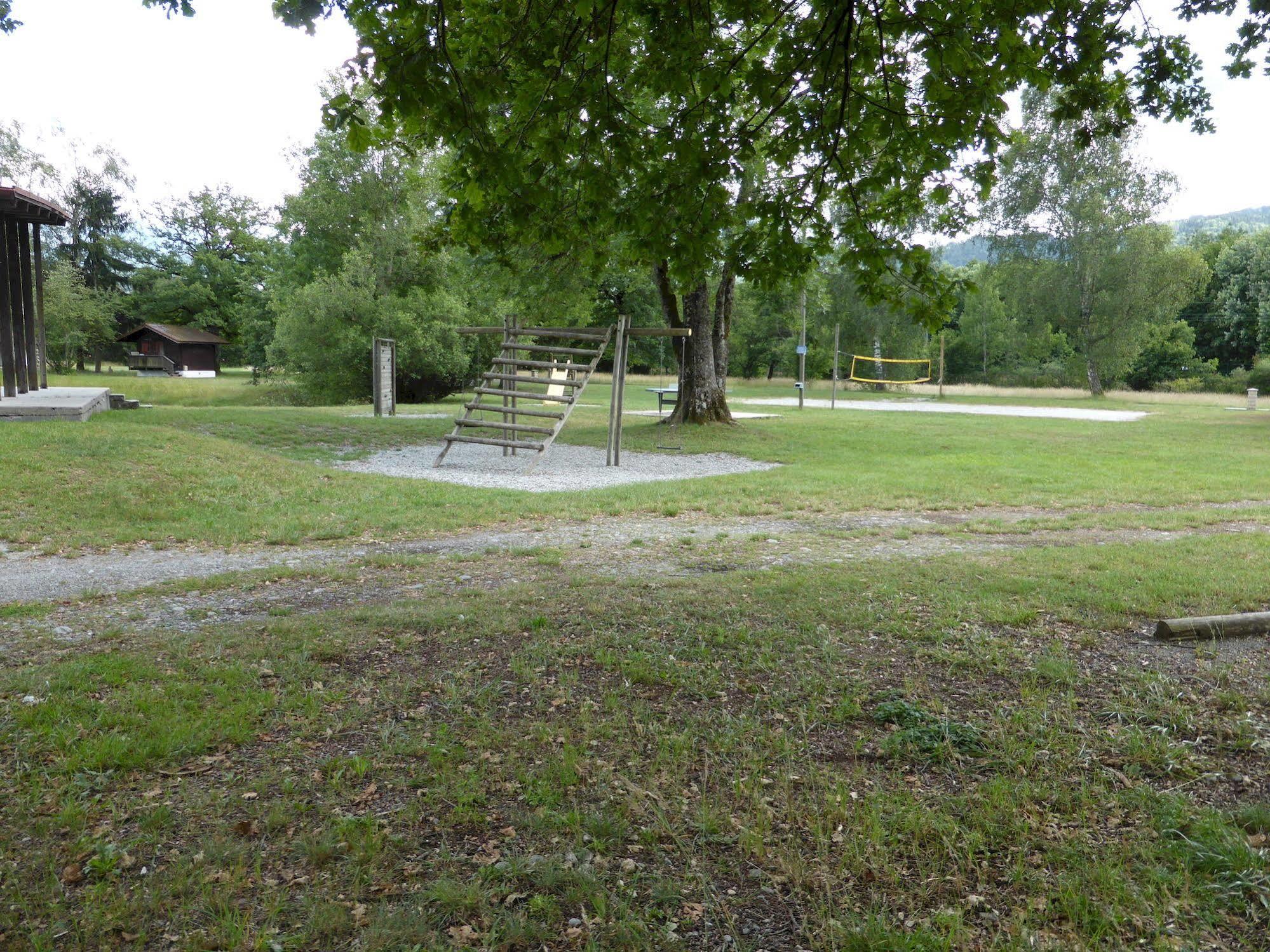 Camping L'Ecureuil - Mont-Blanc Village Domancy Exterior foto